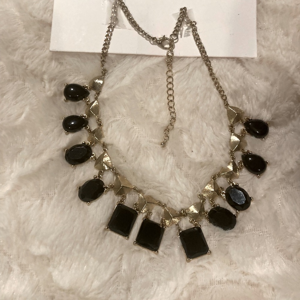 - 💫statement  necklace